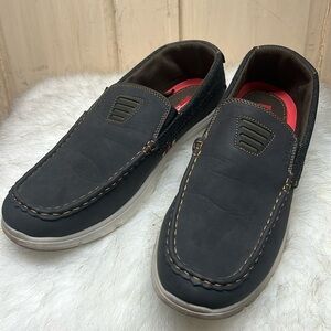 Mens Solo size 12 slip on loafers. Excellent condition. Tops do not look…shoe